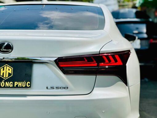 LEXUS LS500 2024